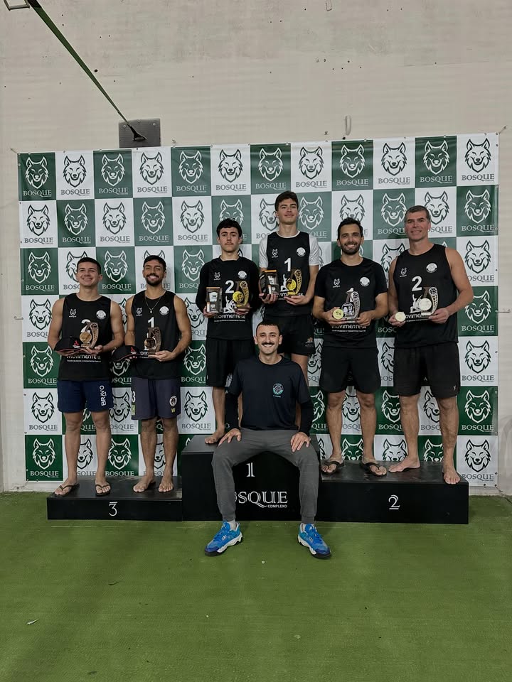 P&oacute;dio masculino livre ouro da etapa Movimente-se